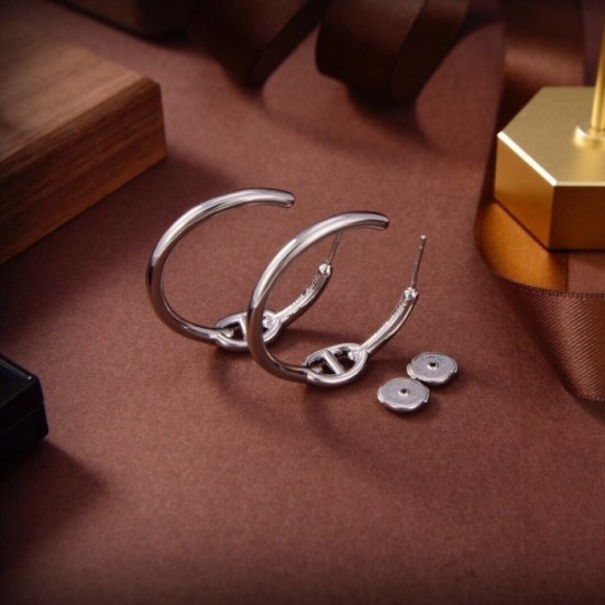 New summer earrings that transcend borders and times 2023SS HERMES Hermes New summer earrings that transcend borders and times 2023SS HERMES Hermes